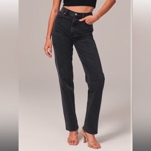 Abercrombie & Fitch 90's Ultra High Rise 90s Straight Jean